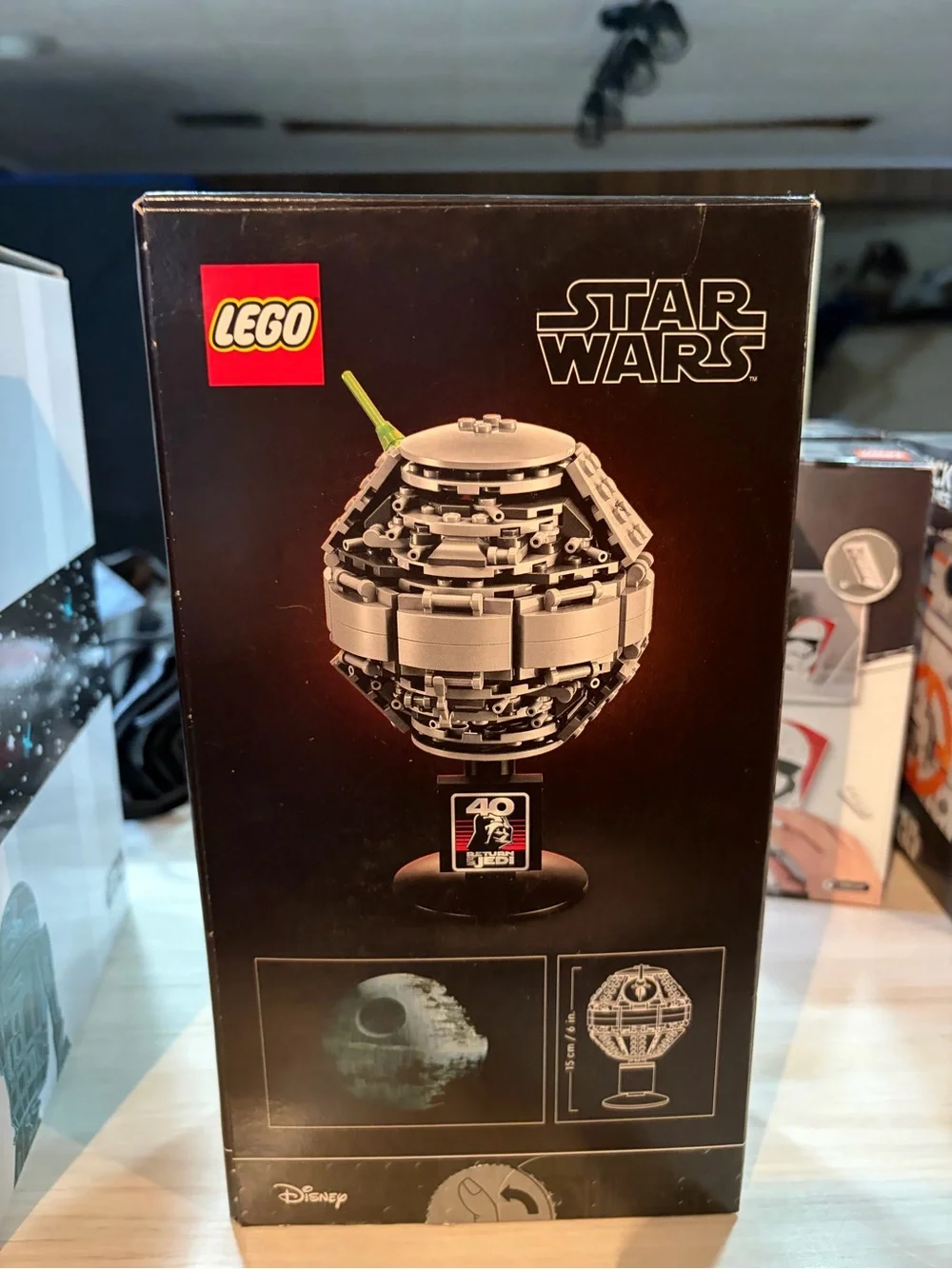 LEGO Star Wars Death Star II Model - Gray and Black Accents